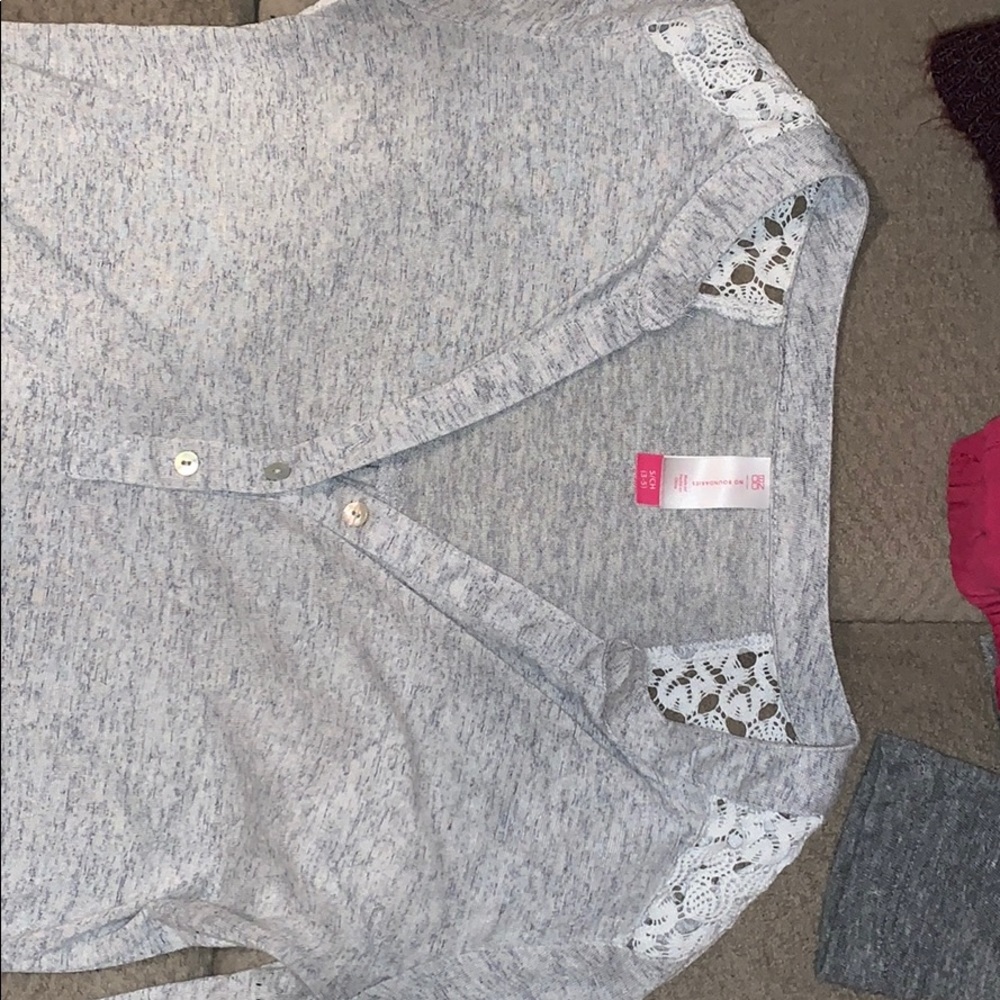 Shirt - Picture 3 of 4